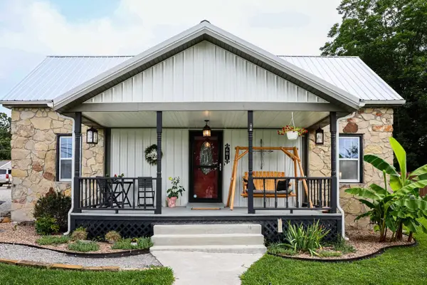601 E 4th St, Mountain Home, AR 72653