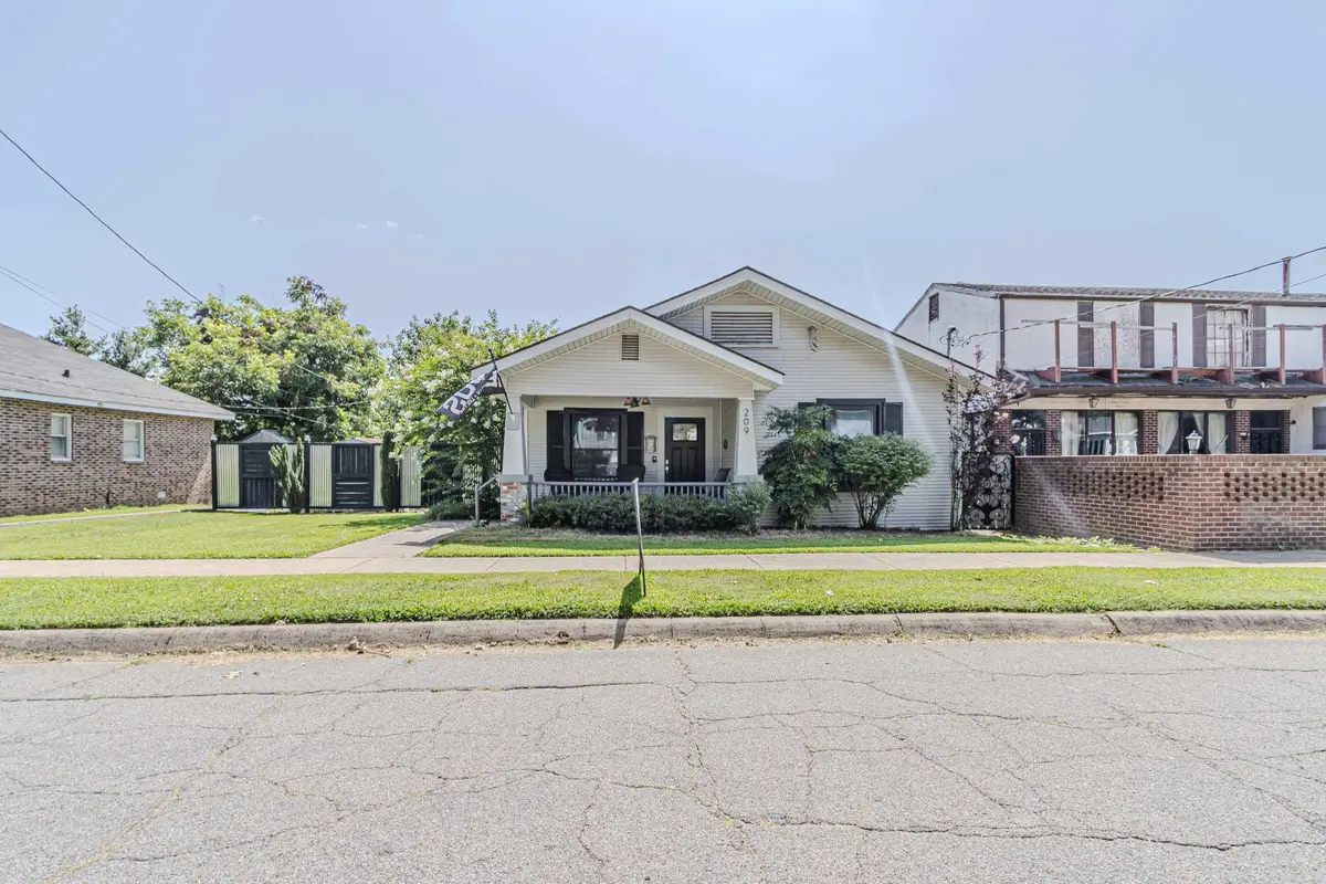 209 N 4th Street, Paragould, AR 72450 - #1