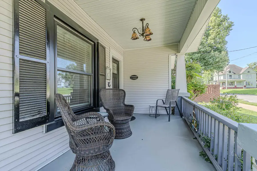 209 N 4th Street, Paragould, AR 72450 - #2