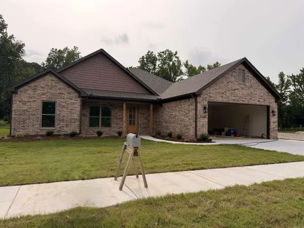 7105 Cold Creek Drive, Bryant, AR 72002