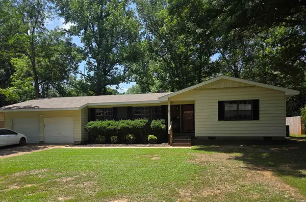 1101 N Cedar, Searcy, AR 72143