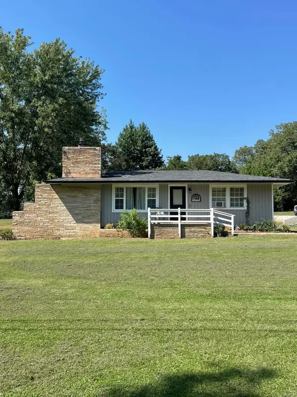 1593 Hwy 16 East, Clinton, AR 72031