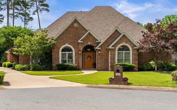 127 Grenoble Circle, Maumelle, AR 72113