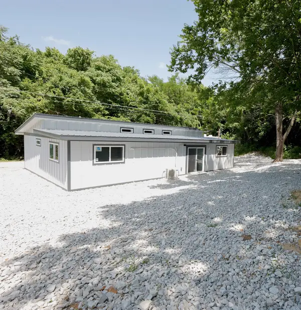 53 W Court Street, Melbourne, AR 72556