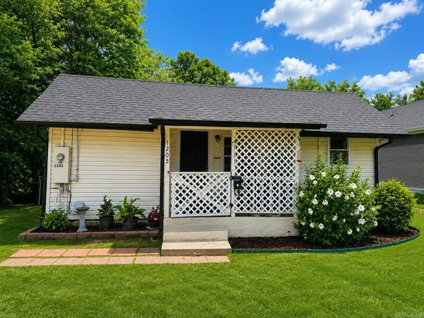 1205 Henry St, Benton, AR 72015