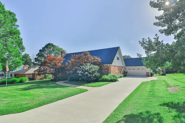 1509 Hillcrest Drive, Jonesboro, AR 72401