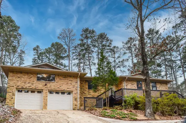 13 W Villena Drive, Hot Springs Village, AR 71909