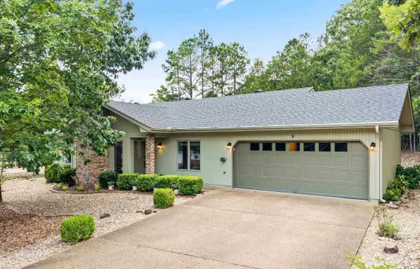 8 Playa Place, Hot Springs Village, AR 71909