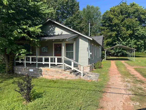 713 N Montgomery Street, Clarksville, AR 72830