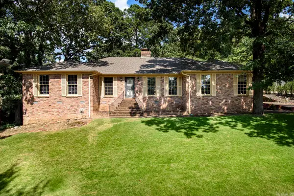 28 Cascades Dr, Little Rock, AR 72212