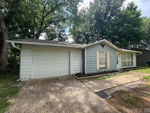 12 Parkridge Drive, Sherwood, AR 72120