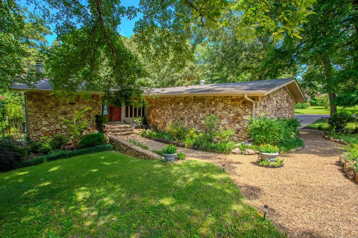 1620 Brookview, Benton, AR 72015 - #1