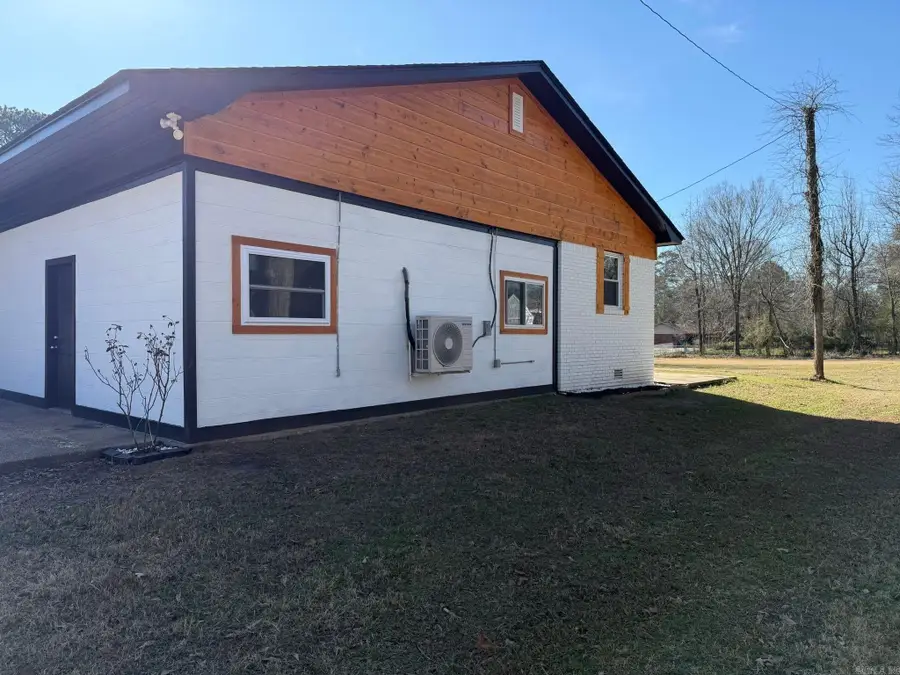 519 N 7th Street, Nashville, AR 71852 - #3