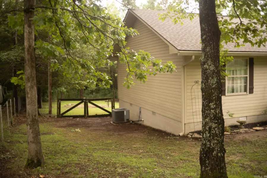 101 Henderson Road, Mountain View, AR 72560 - #3