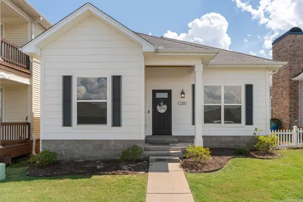 125 Melville Dr, Maumelle, AR 72113