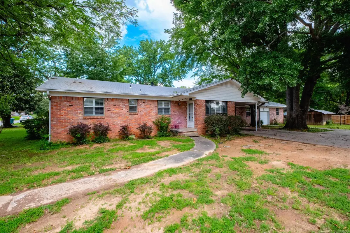 101 Poinsetta Drive, Little Rock, AR 72205 - #1