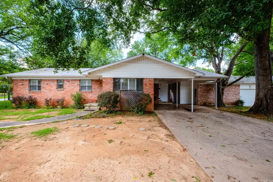 101 Poinsetta Drive, Little Rock, AR 72205 - #2
