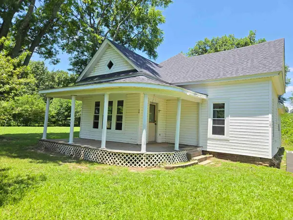 188 W Commercial Street, Ratcliff, AR 72951