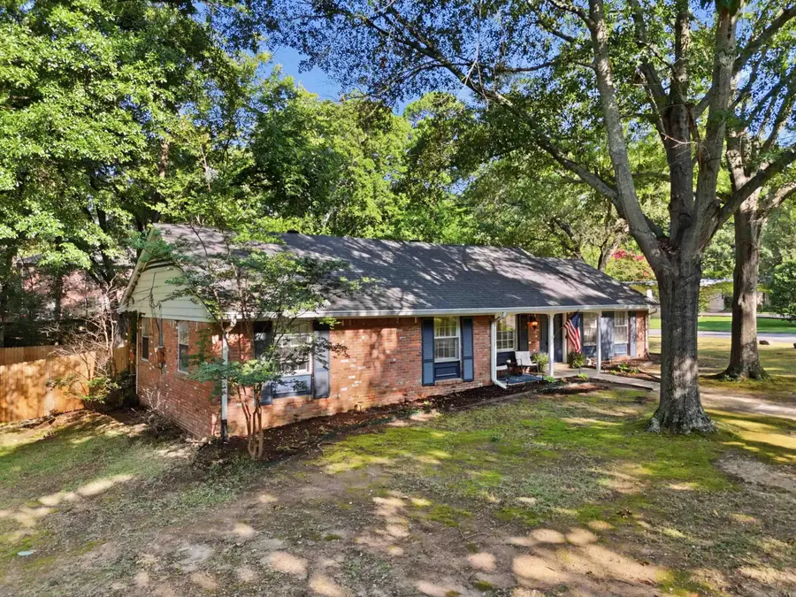 412 Shamrock Drive, Little Rock, AR 72205 - #3