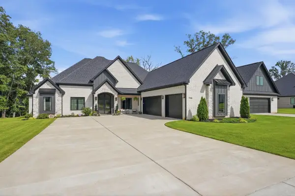 7446 Lake Point Circle, Benton, AR 72019