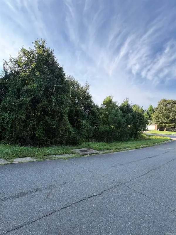 Lot 9 Somersett, Arkadelphia, AR 71923