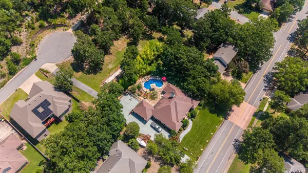 13620 Pleasant Forest Dr, Little Rock, AR 72212