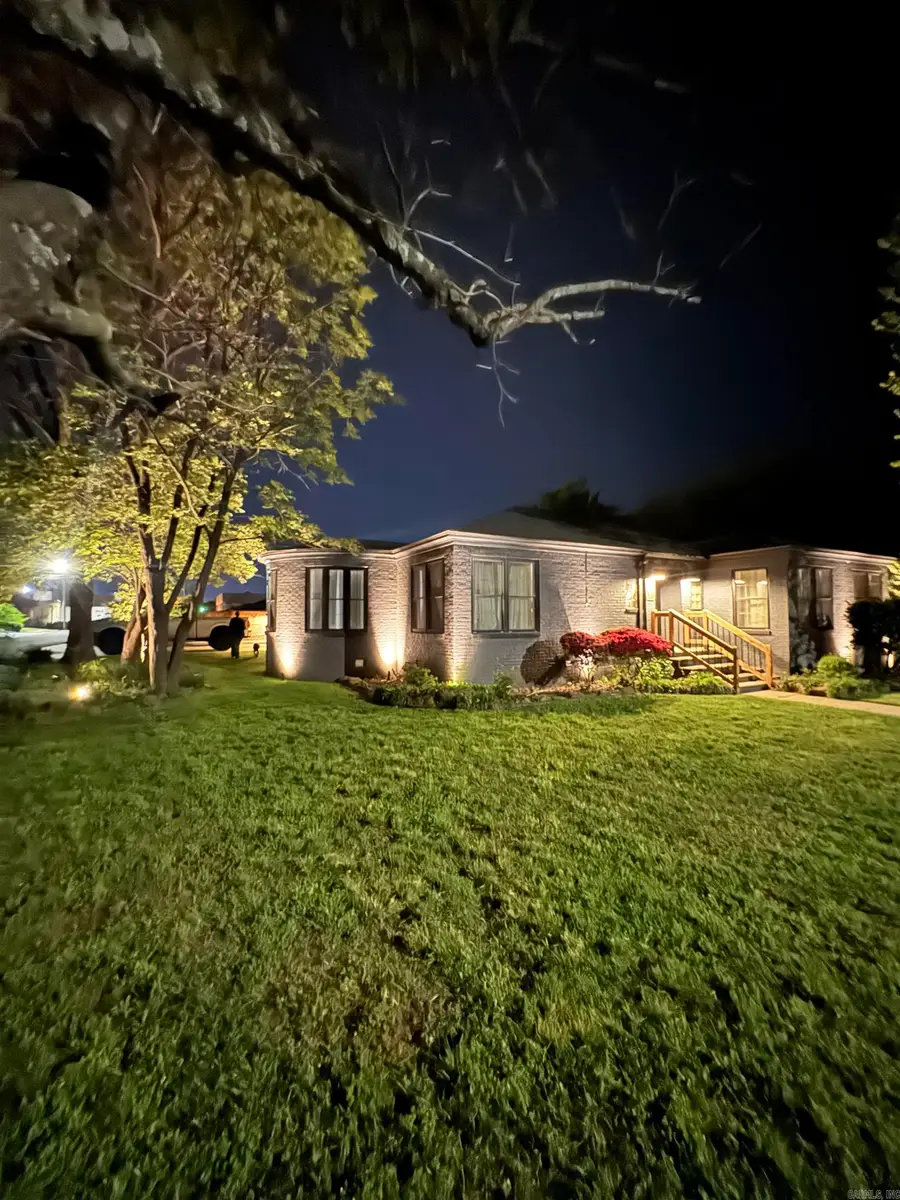 201 W 8th St, Russellville, AR 72801 - #3