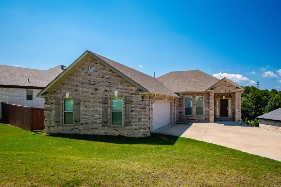 12 Majestic Court, Maumelle, AR 72113 - #2