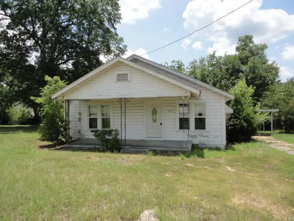 1002 E Church Street, Warren, AR 71671