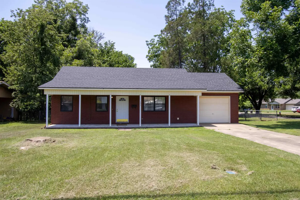 507 N Miller, Clarksville, AR 72830 - #1