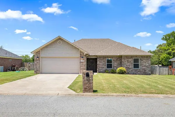 2411 Lancashire Lane, Cabot, AR 72023