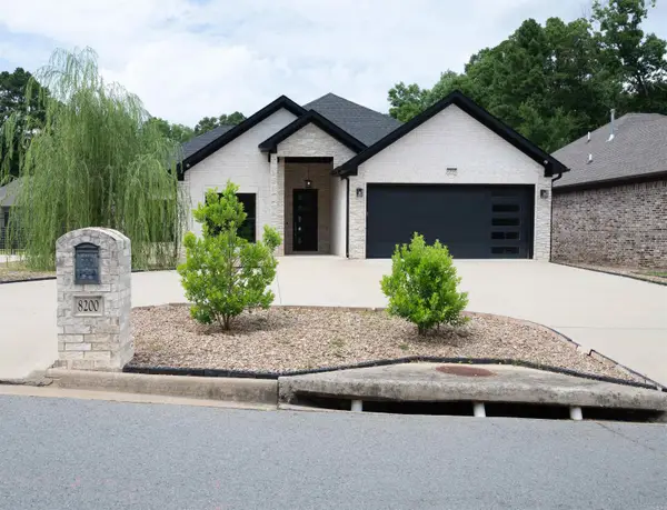 8200 Kanis Pines Drive, Little Rock, AR 72204