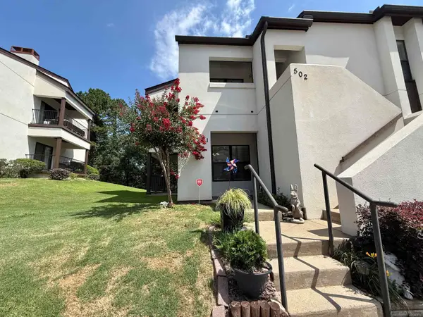 301 Kings Row Dr #501, Little Rock, AR 72207