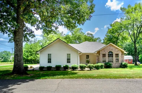 1300 Faye Street, Mena, AR 71953