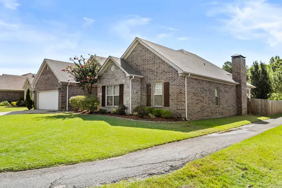 109 Summit Drive, Maumelle, AR 72113 - #2