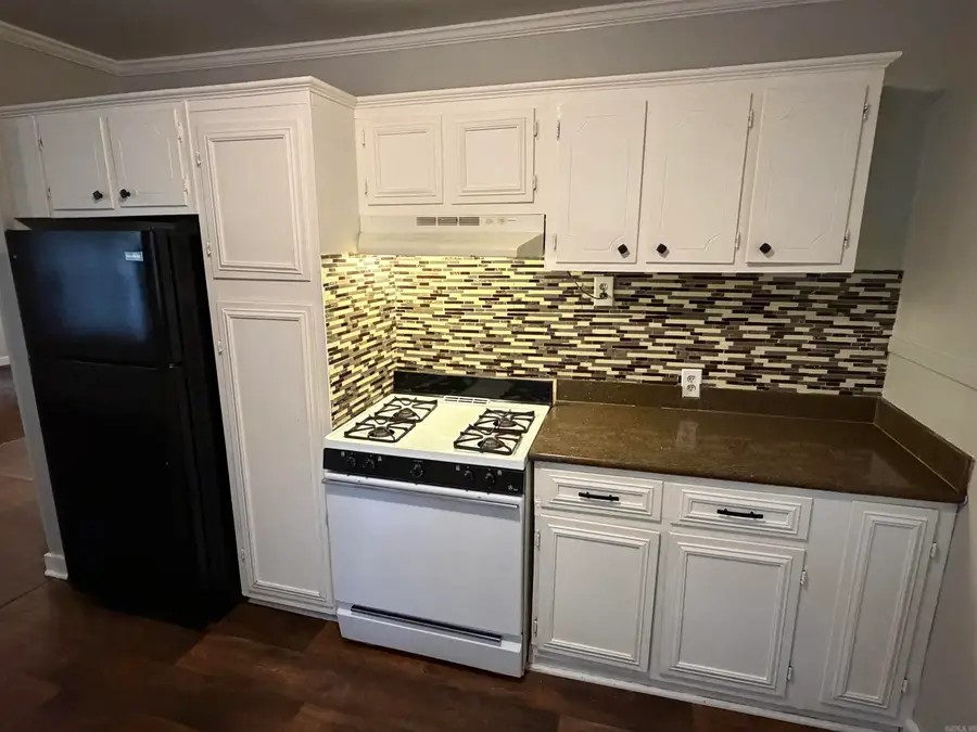 608 W 23rd Ave, Pine Bluff, AR 71603 - #2