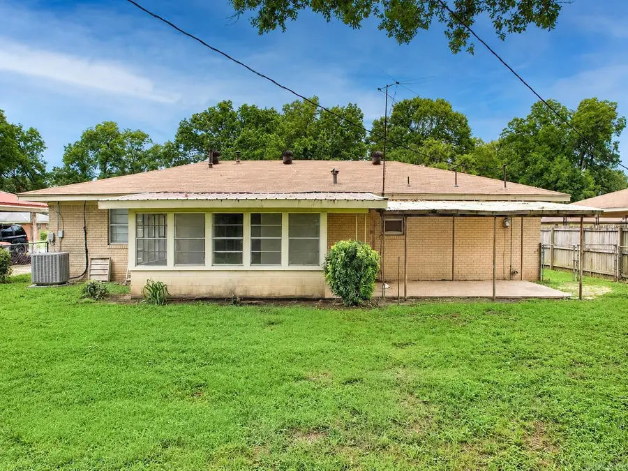 1604 S Dakota, Pine Bluff, AR 71603 - #3