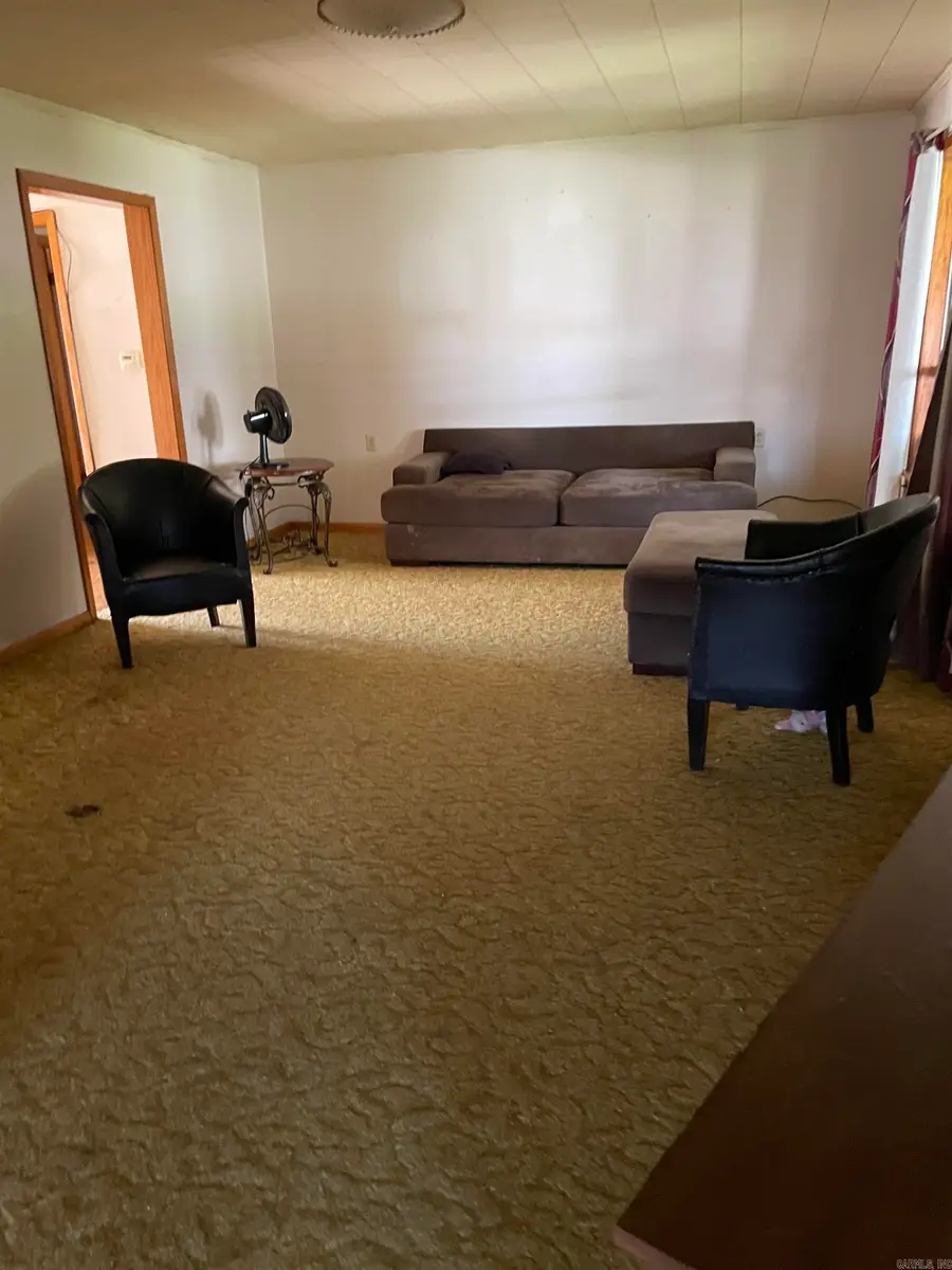 201 W 4th St, Rector, AR 72461 - #2