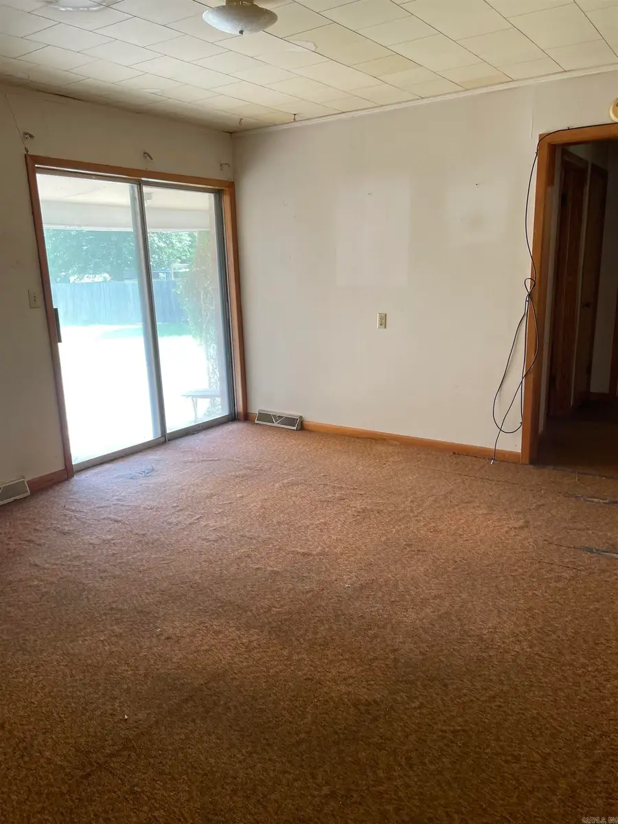 201 W 4th St, Rector, AR 72461 - #3