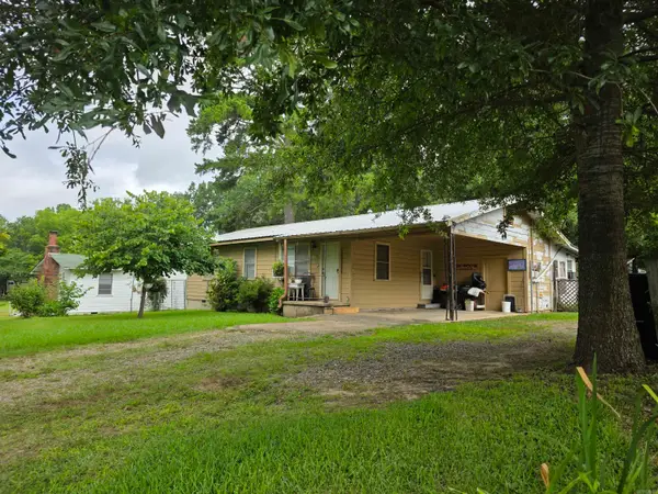 2005 Andrys Ave, Mena, AR 71953