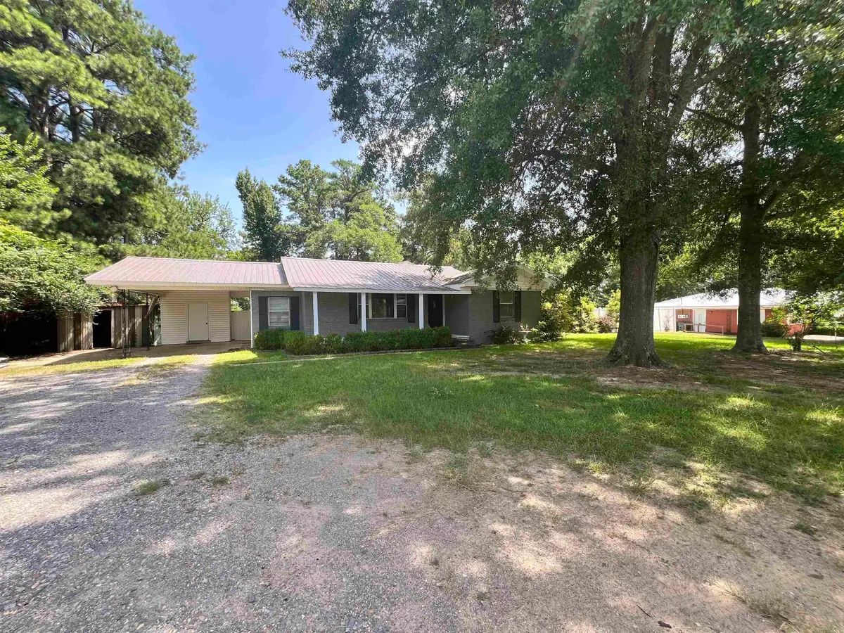 201 E Wiley Street, Star City, AR 71667 - #1