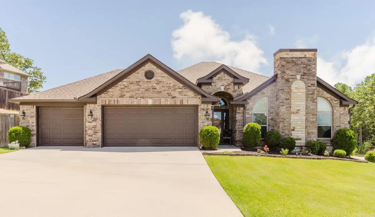 102 Majestic Circle, Maumelle, AR 72113 - #1