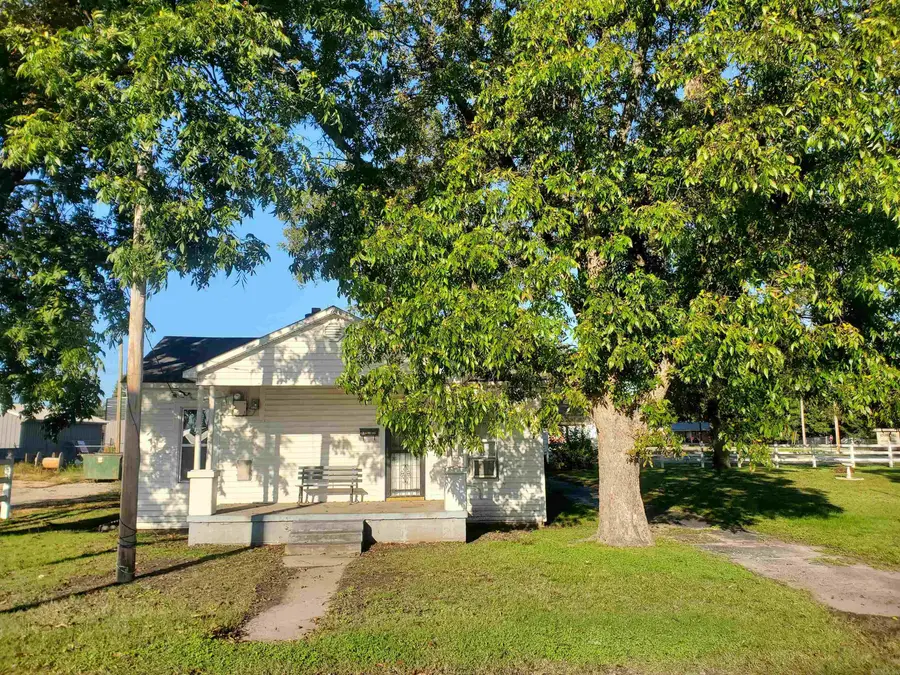 152 N Moore Avenue, Piggott, AR 72454 - #2