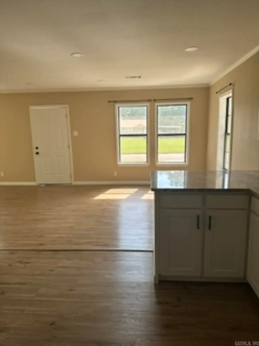 332 E Busbee St, Camden, AR 71701 - #2