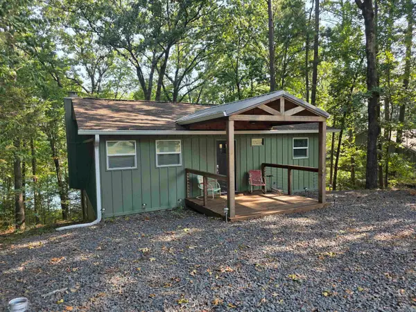 1000 Twin Cove Circle, Greers Ferry, AR 72067