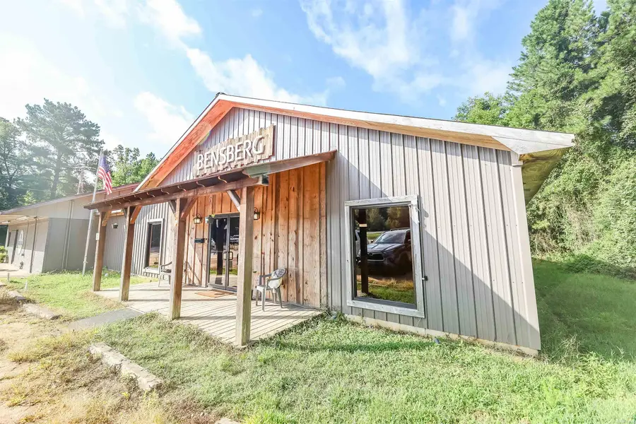 2005 Fairview Rd, Camden, AR 71701 - #2