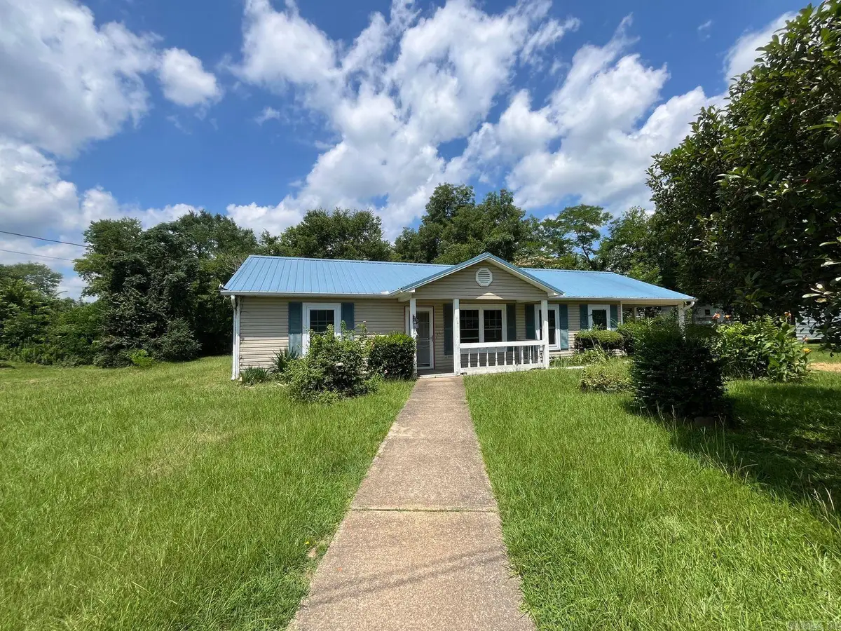 135 N 17th Street, Arkadelphia, AR 71923 - #1