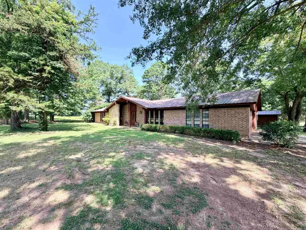 1104 High Street, Winthrop, AR 71866