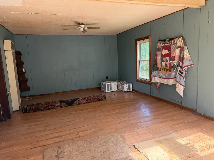 206 Center St, Harrisburg, AR 72437 - #2