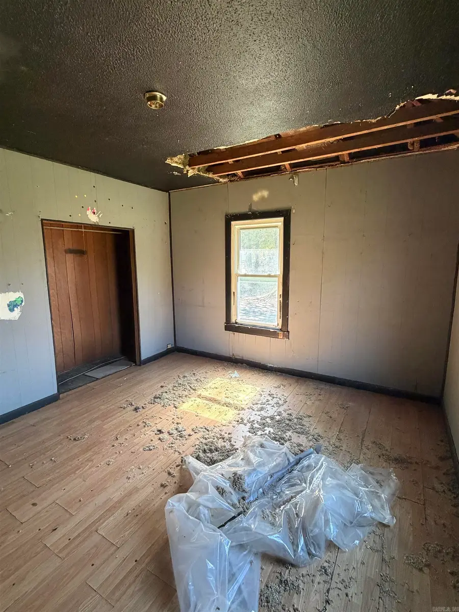 206 Center St, Harrisburg, AR 72437 - #3